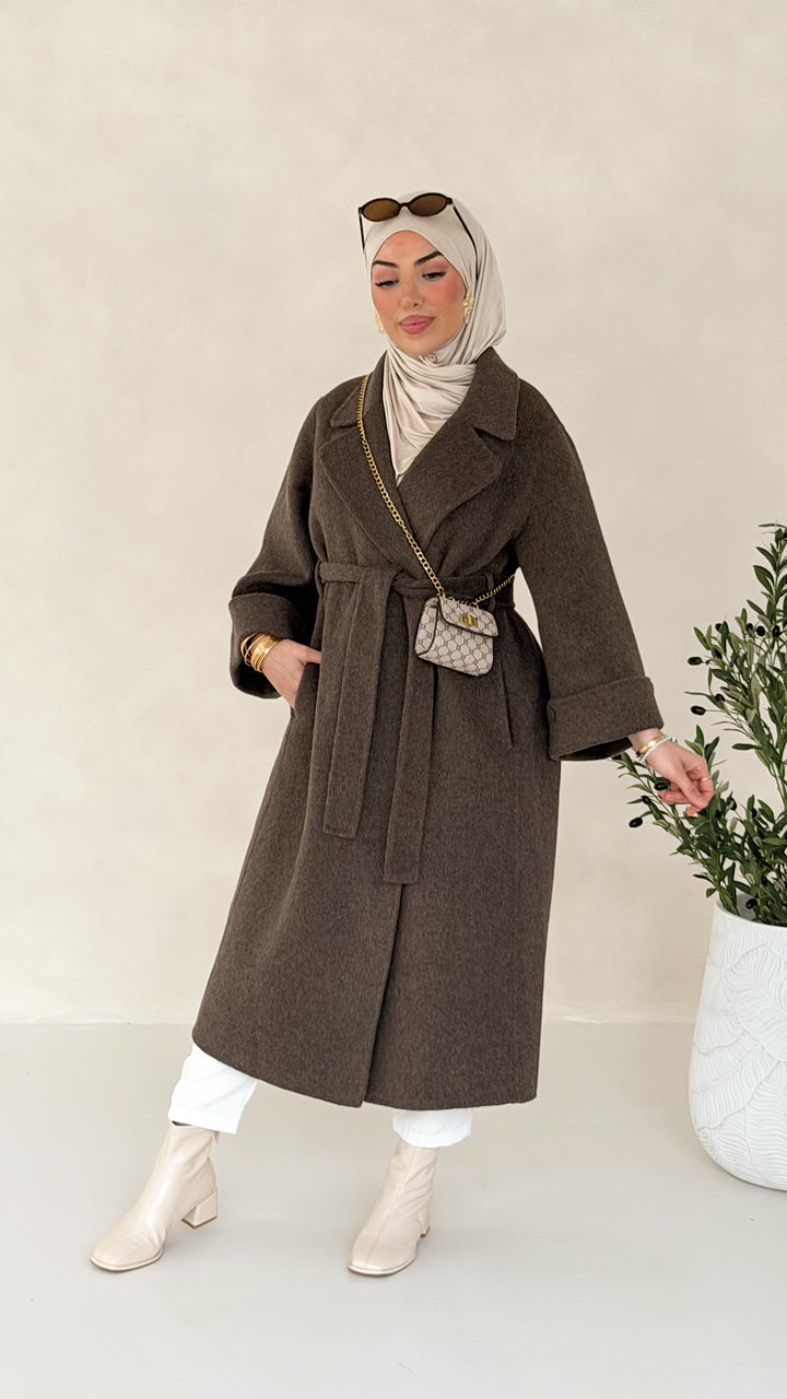 Valéria Woll-Mantel