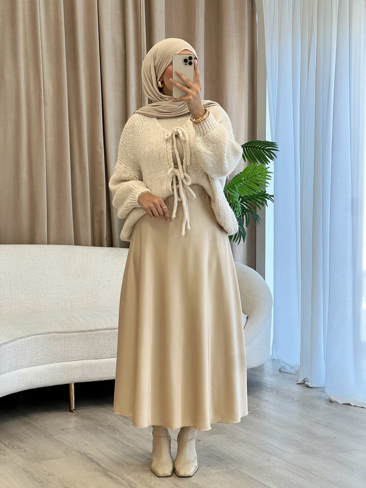 Chic Satin Rock in Beige