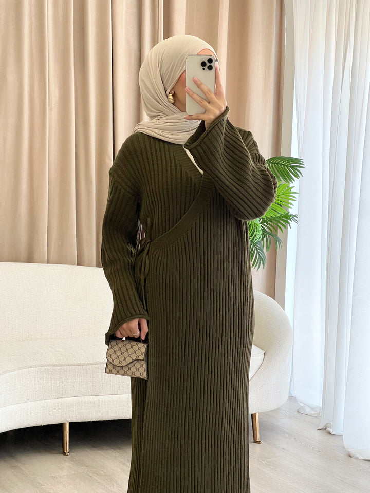 Belleza Strickkleid in Wickeloptik in Khaki