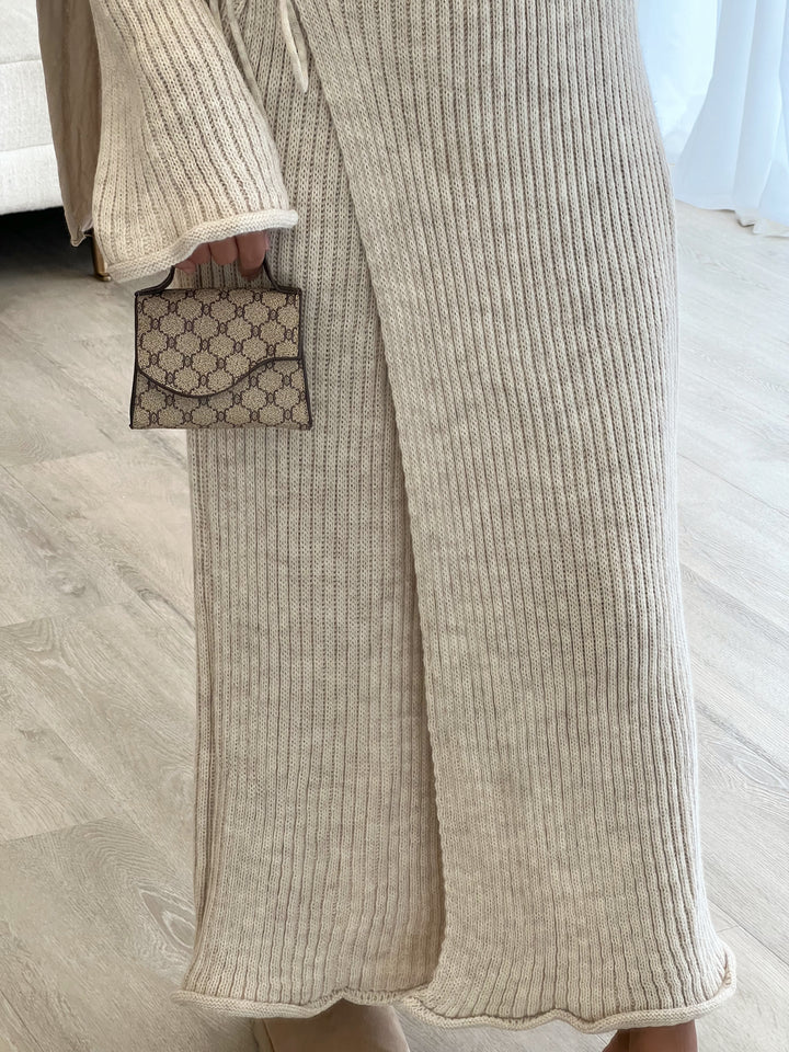 Belleza Strickkleid in Wickeloptik in Beige