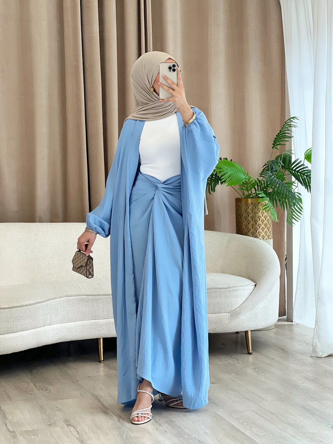 Noura Set in Babyblau