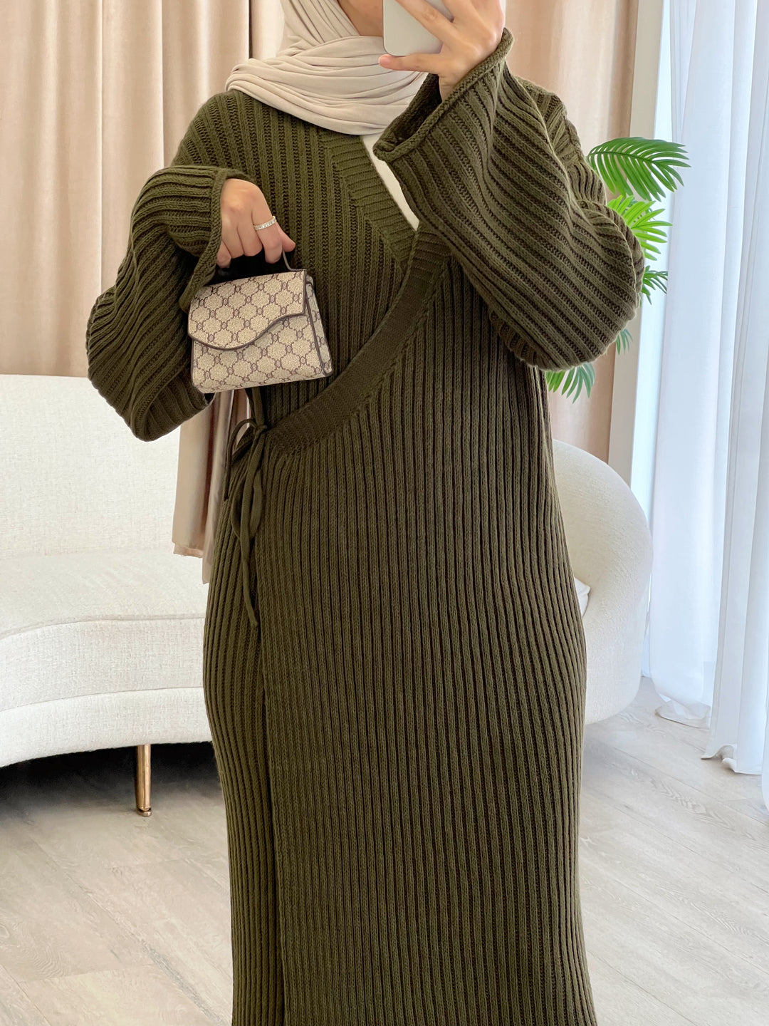 Belleza Strickkleid in Wickeloptik in Khaki