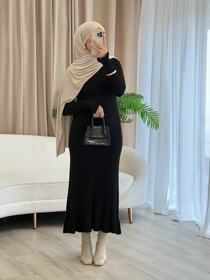 Jolie Kleid in Schwarz