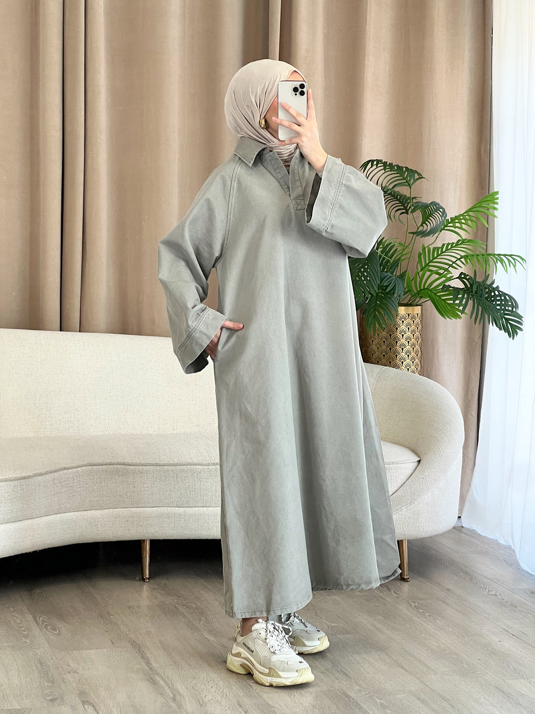 Zaynab Jeans Kleid in Grau