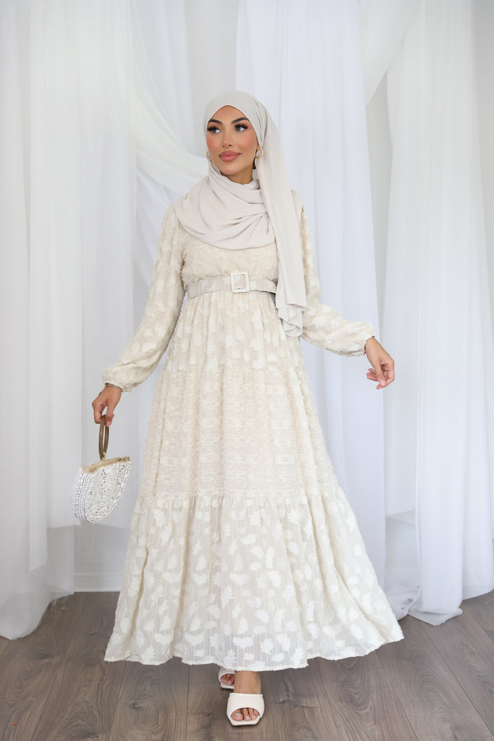 Donya Kleid mit Rüschen in Beige