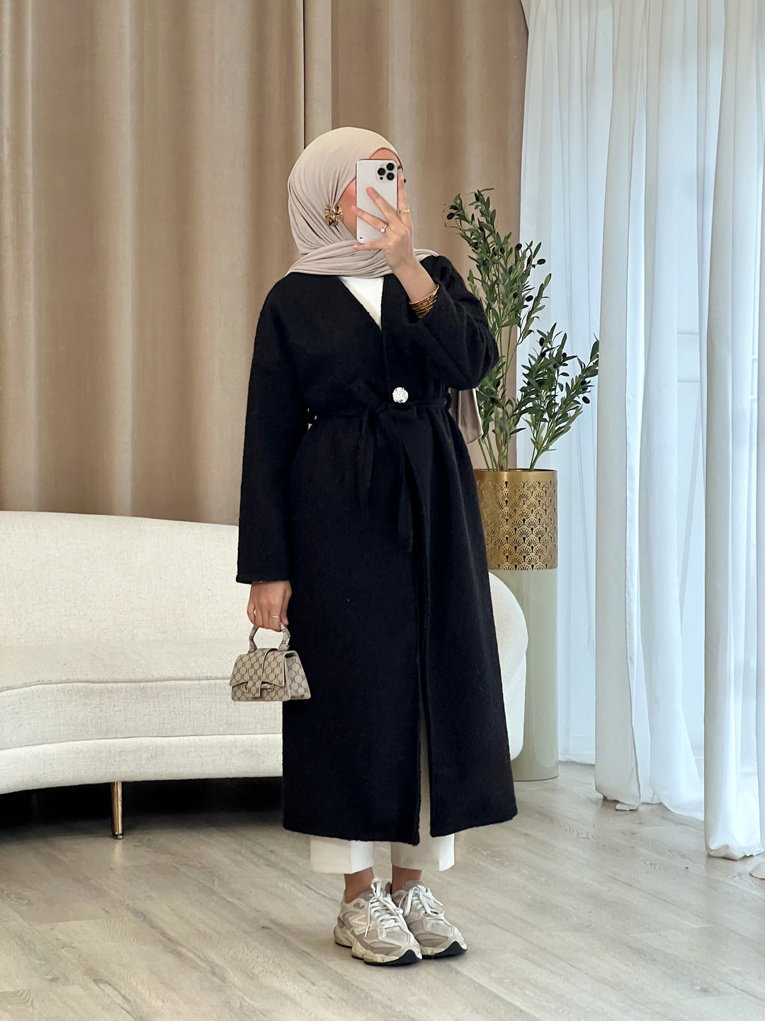 Celinor Mantel