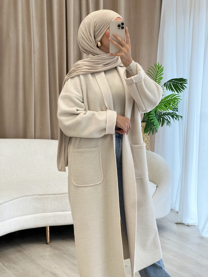 Teddy Oversized Mantel in Creme