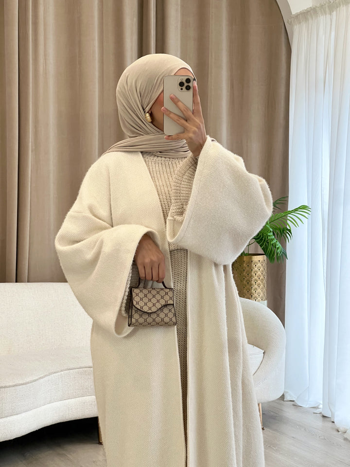 Hazel Oversized Mantel in Creme