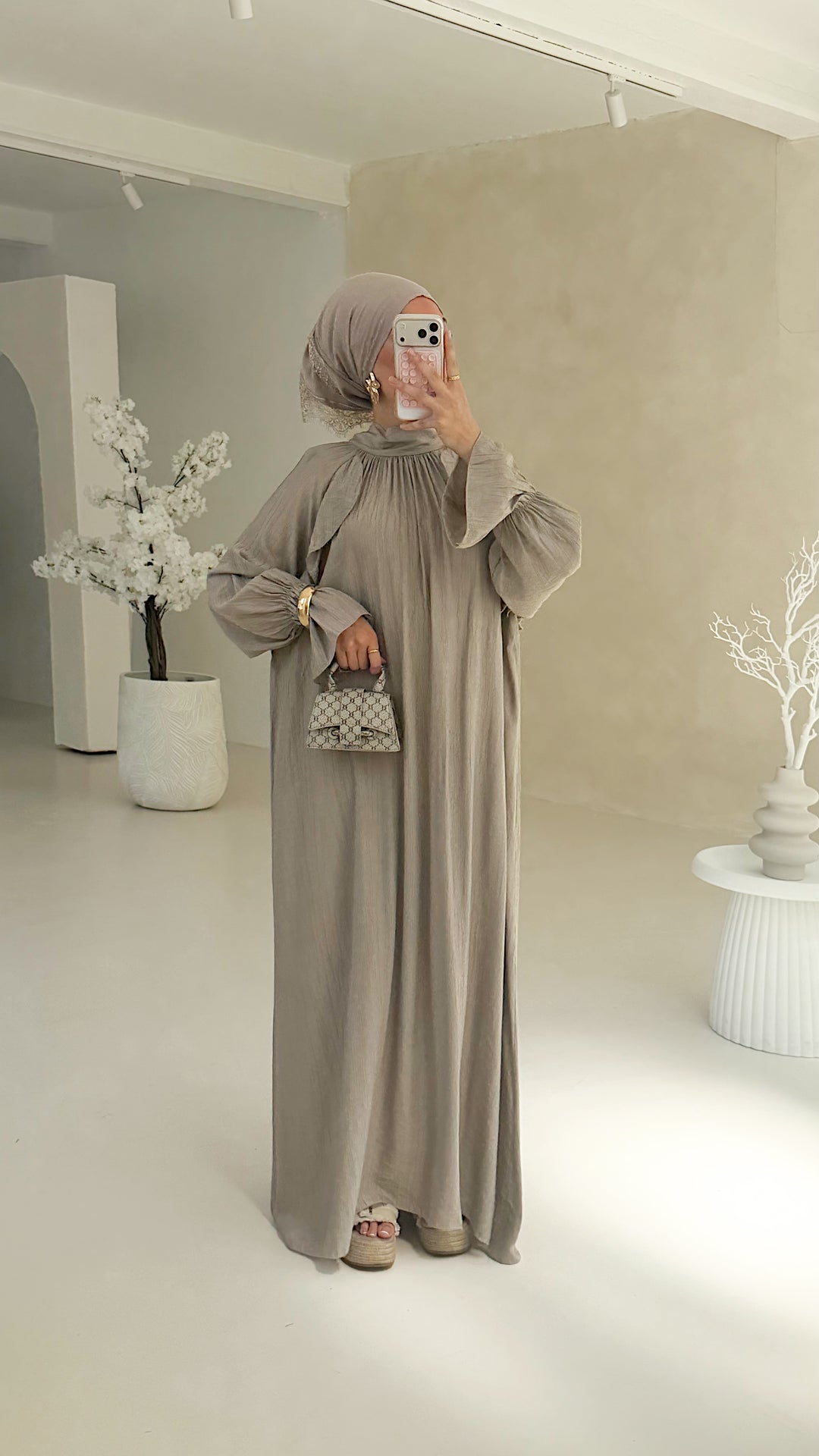 Volant Kleid