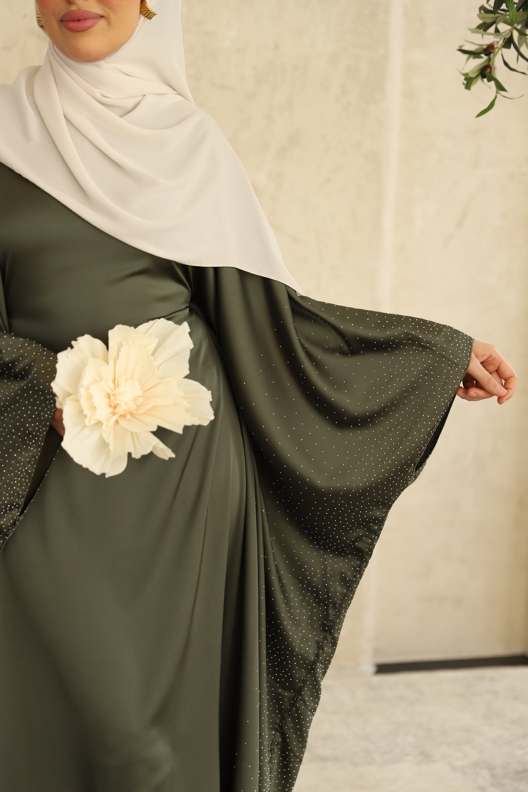 Lumina Abaya Set in Olive