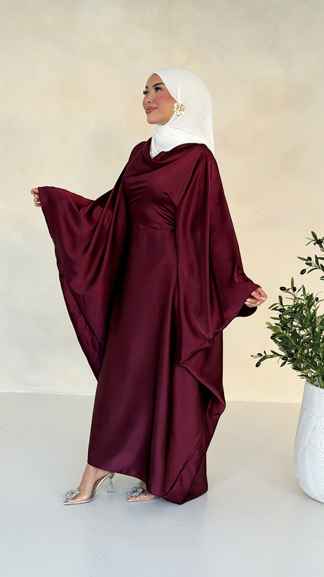 Lyra Abaya