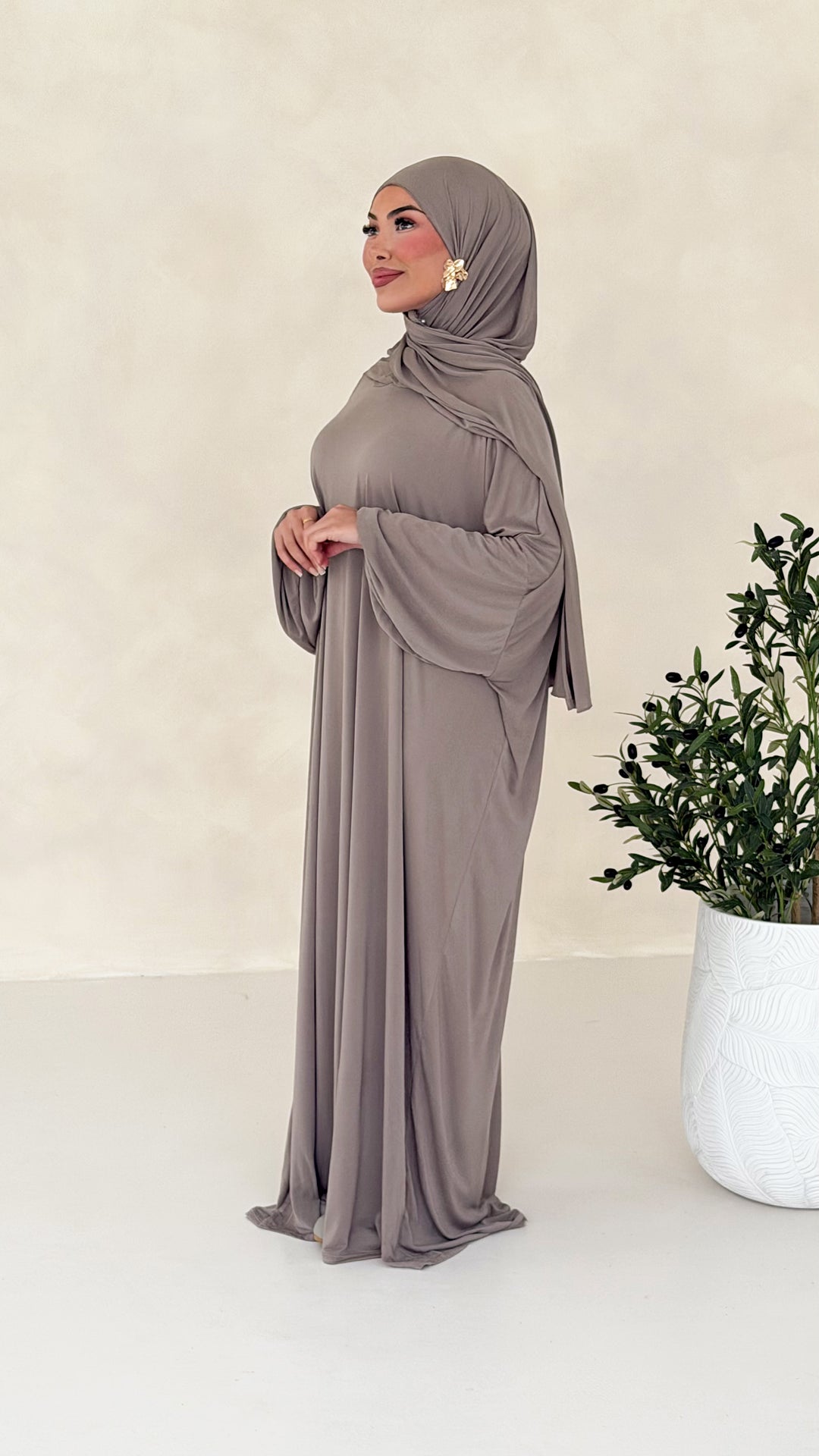 Nareen Abaya mit integriertem Hijab