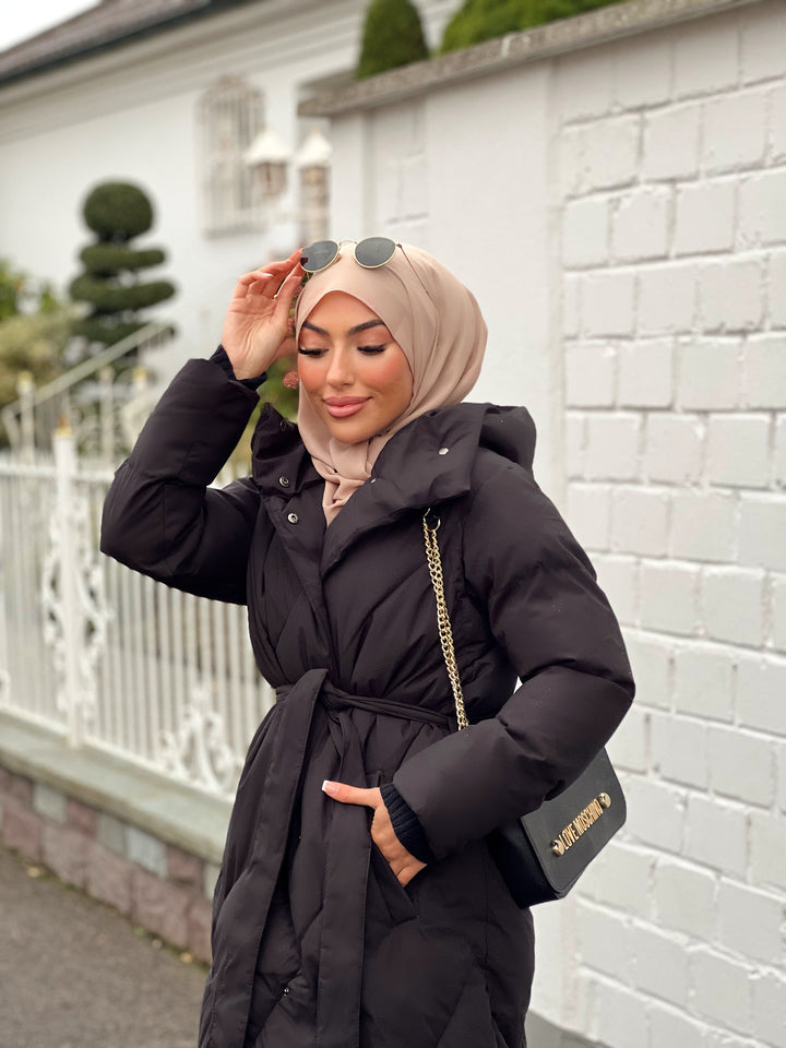 Stormi Parka mit Gürtel in Schwarz