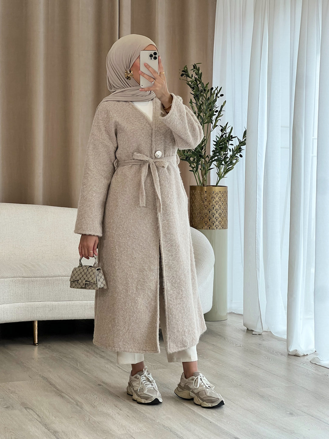 Celinor Mantel