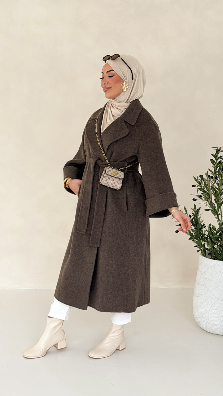 Valéria Woll-Mantel