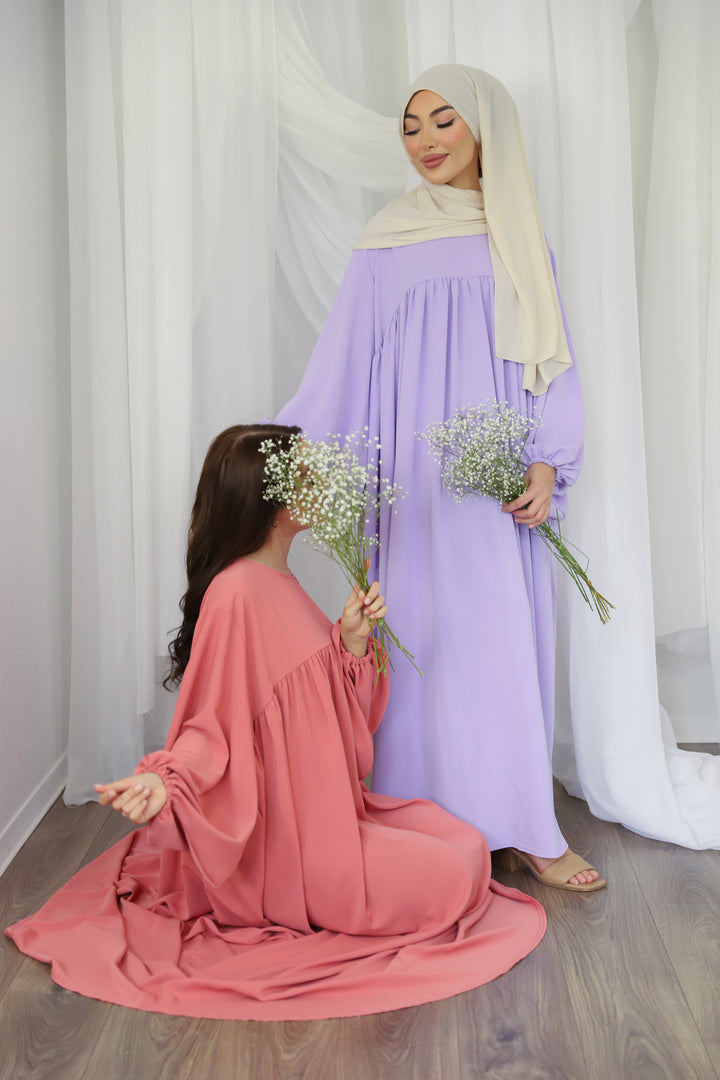 Dalia Abaya in Pastellila