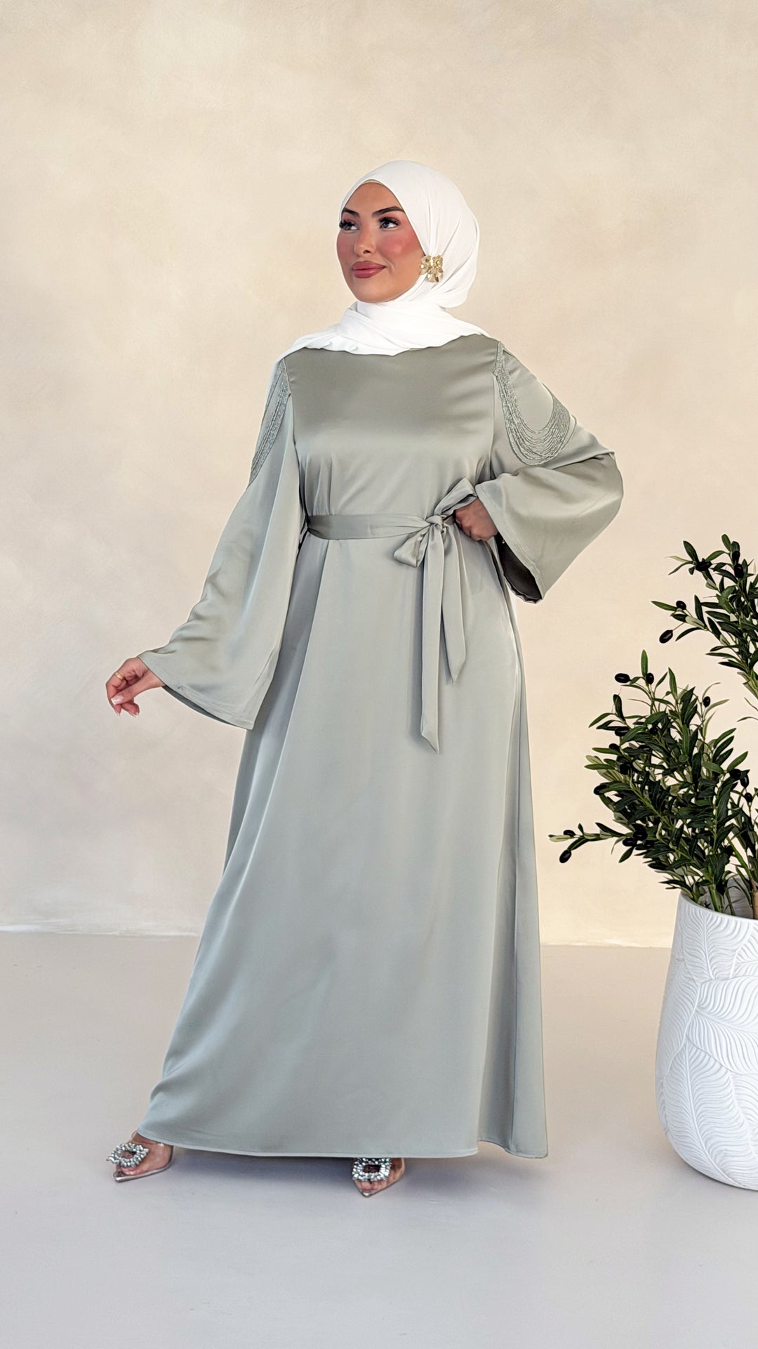 Alira Pearl Abaya