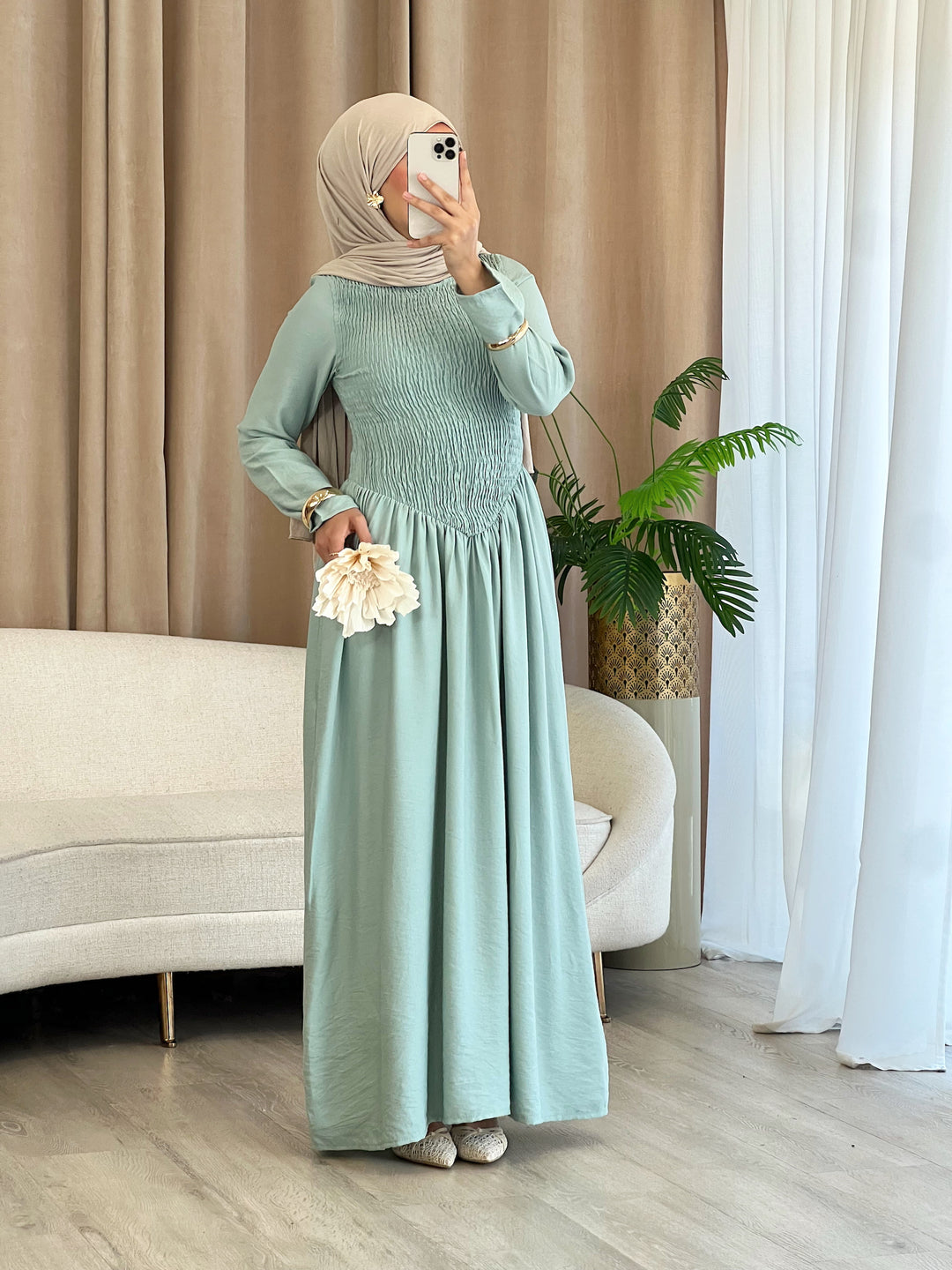 Luva Kleid