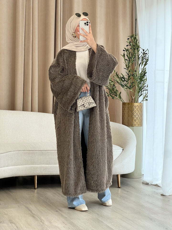 Mayla Faux Mantel