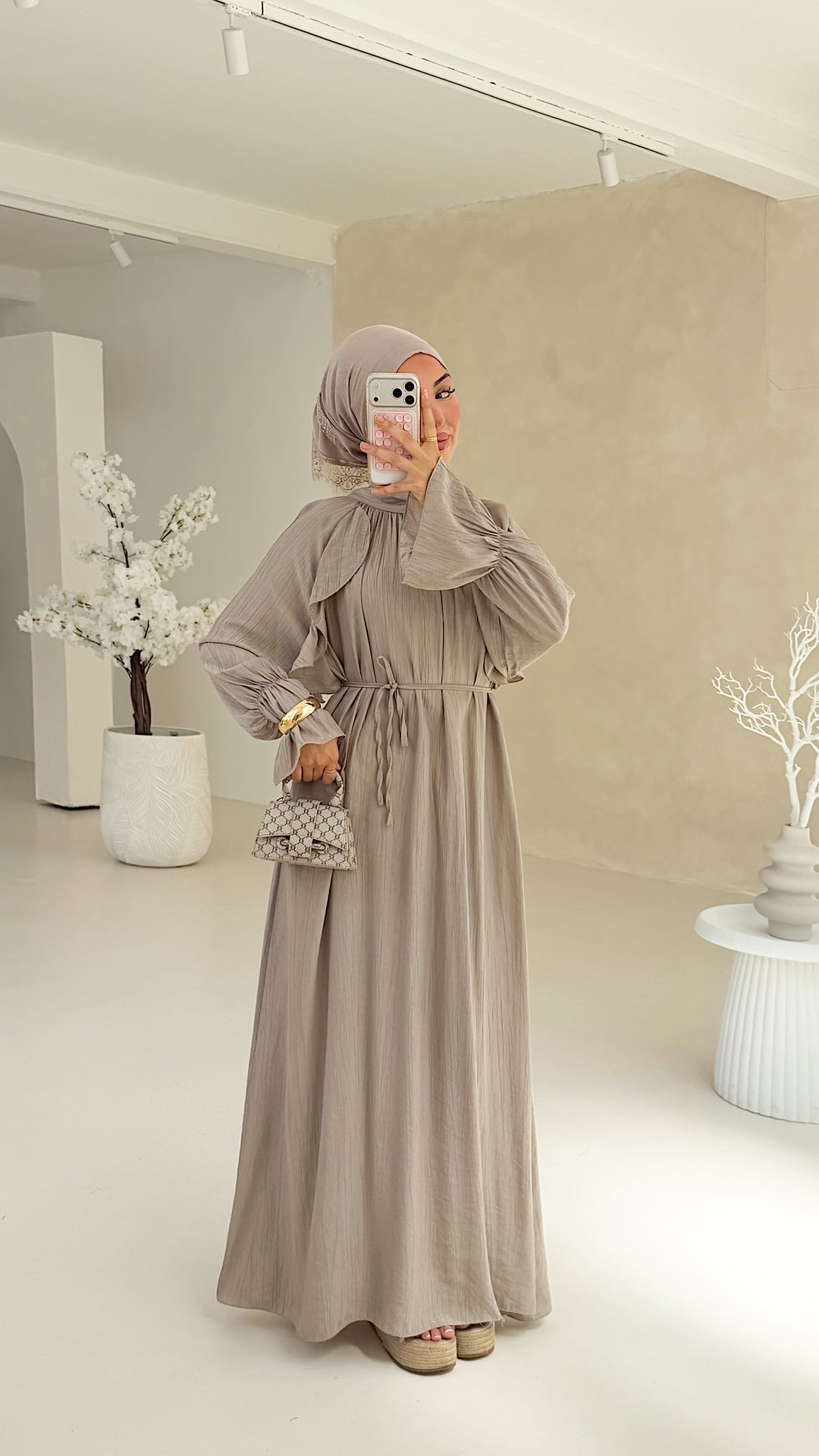 Volant Kleid
