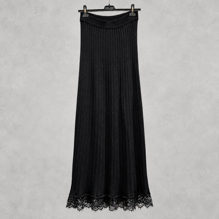 Aveline Lace Rock