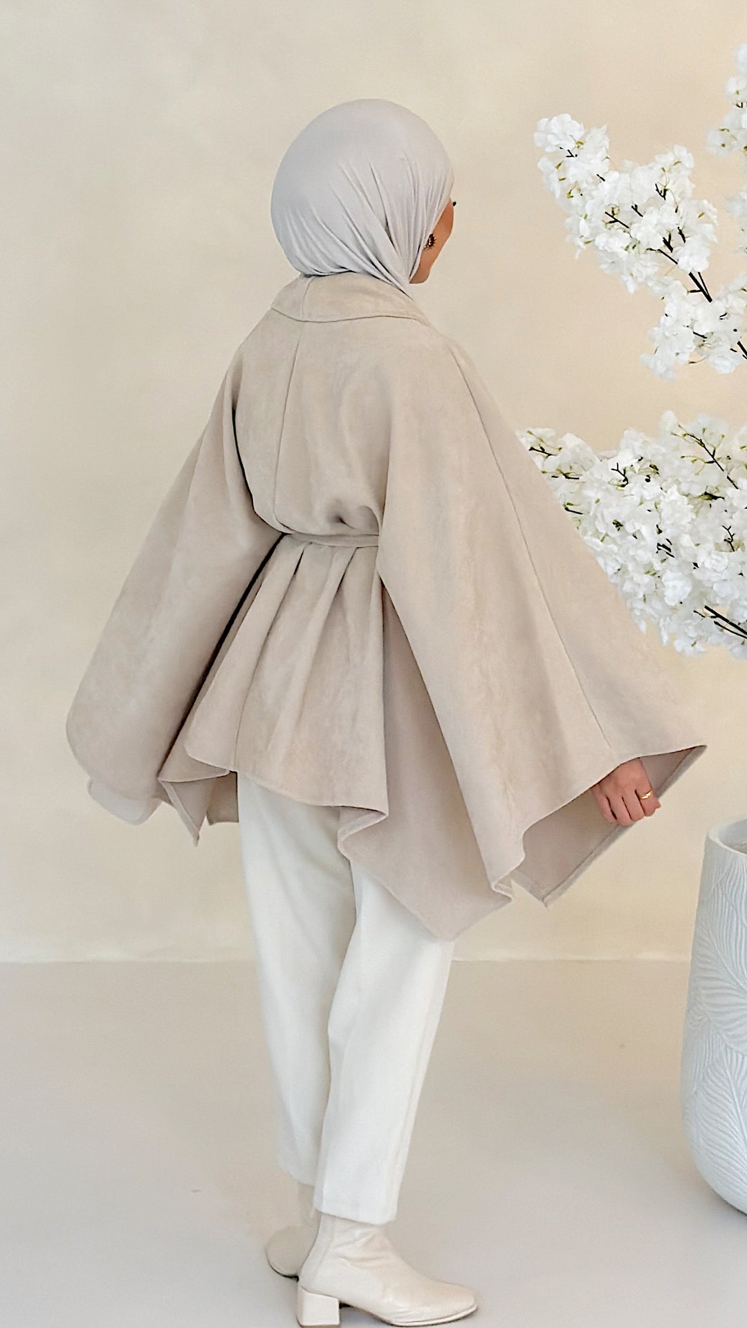 Kaia Poncho mit Kimonoärmeln