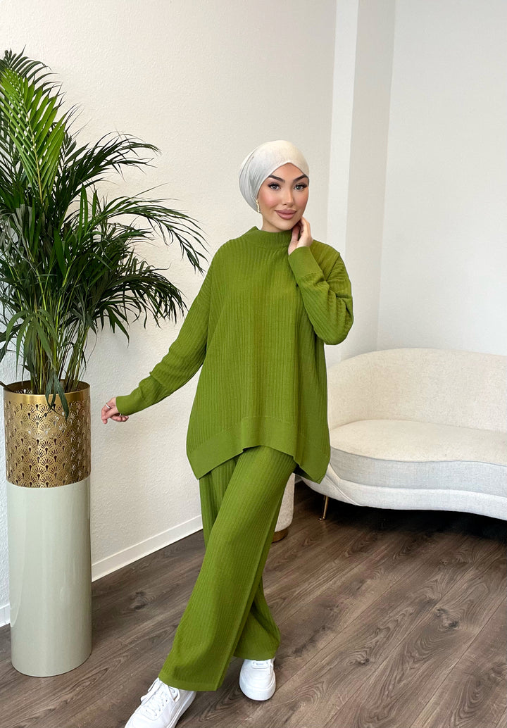 Amari Set in Olive
