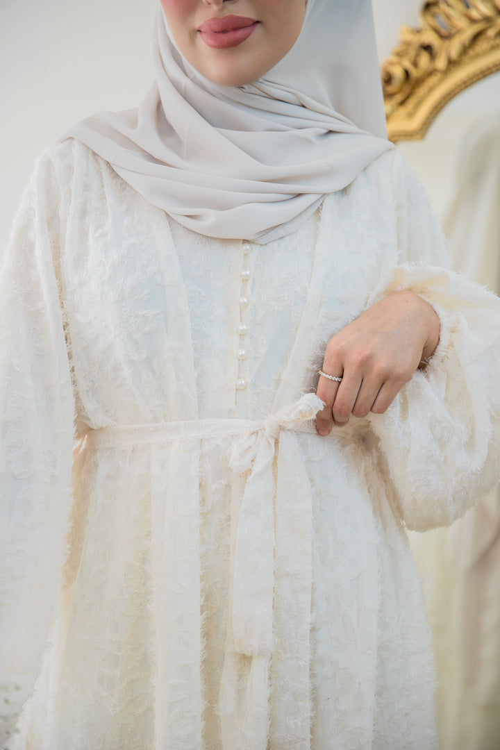 Hira Kleid mit Ballonärmeln in Beige