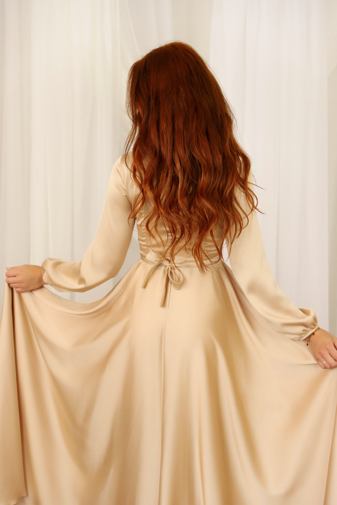Diana Satin Kleid in Gold