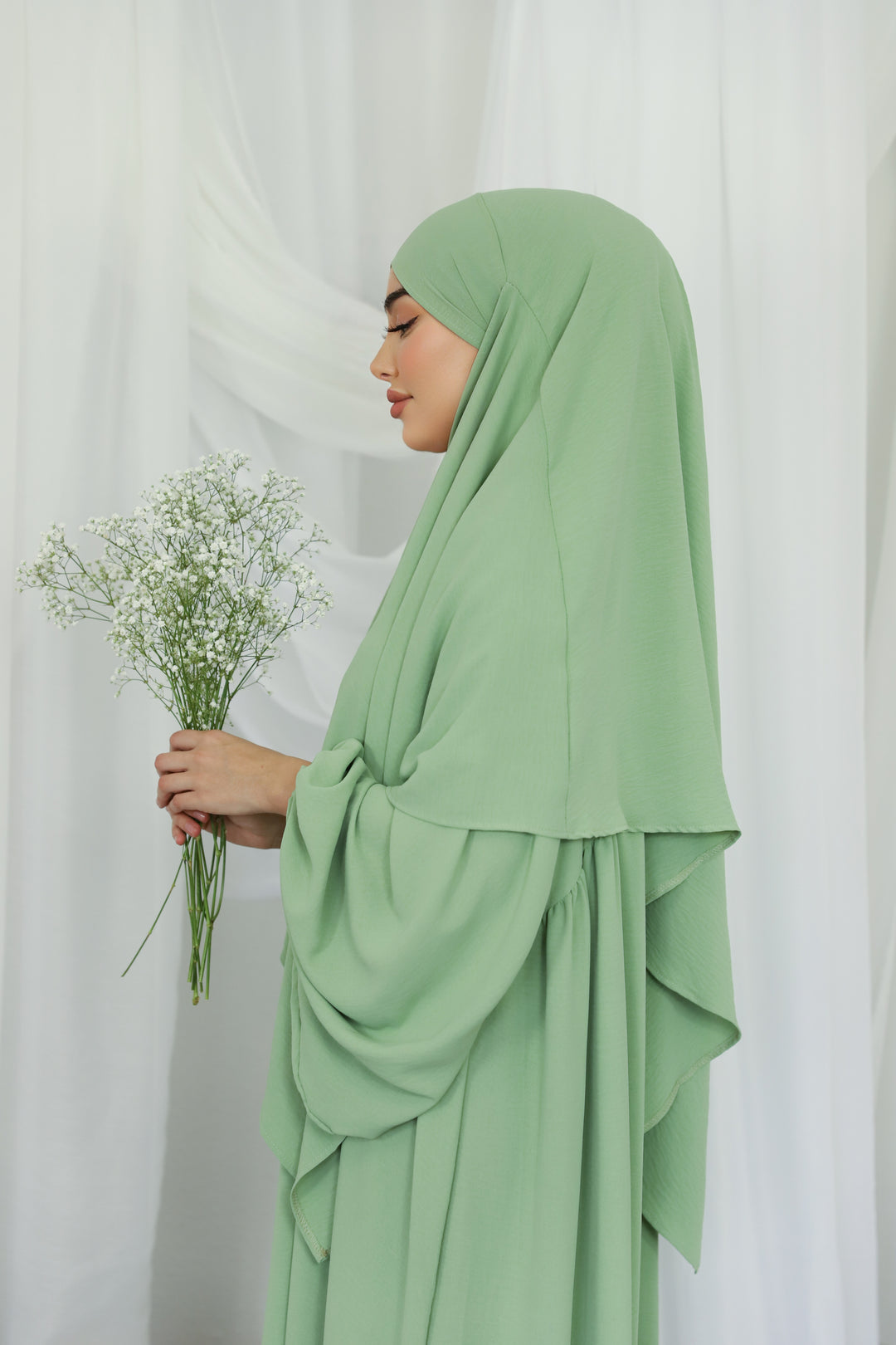 Nour Abaya in Mint